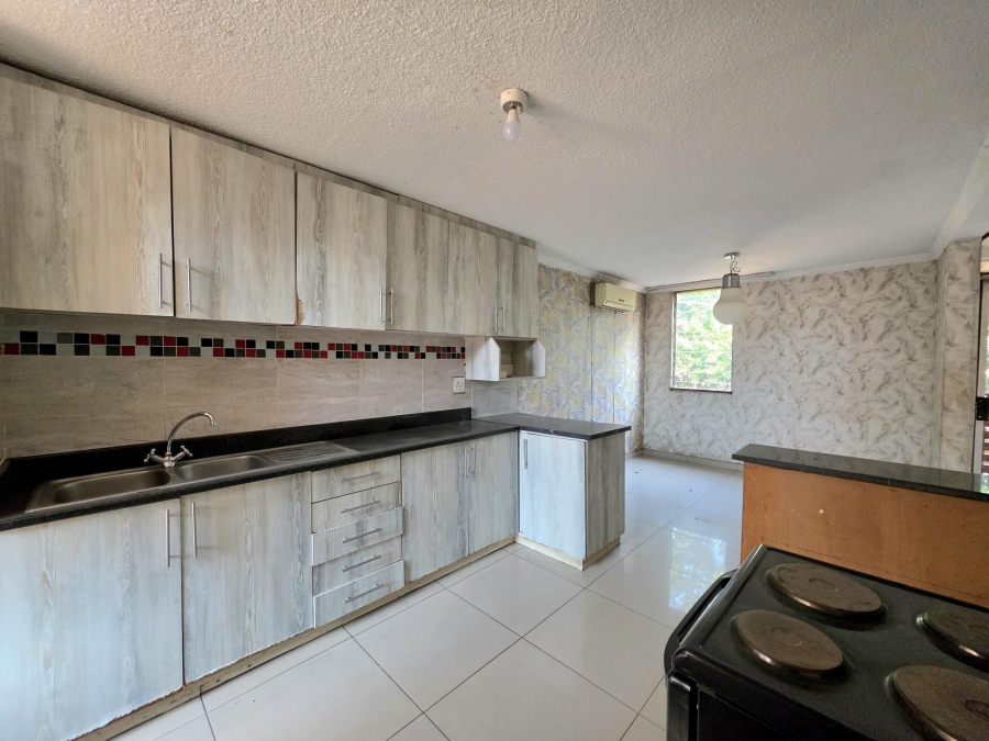 To Let 3 Bedroom Property for Rent in Montclair KwaZulu-Natal
