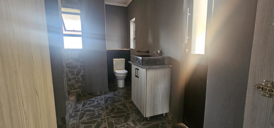 To Let 1 Bedroom Property for Rent in Aviary Hill KwaZulu-Natal