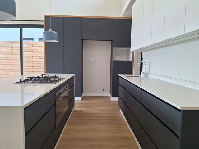 To Let 2 Bedroom Property for Rent in Salt Rock KwaZulu-Natal