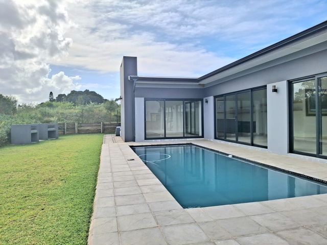 To Let 2 Bedroom Property for Rent in Salt Rock KwaZulu-Natal