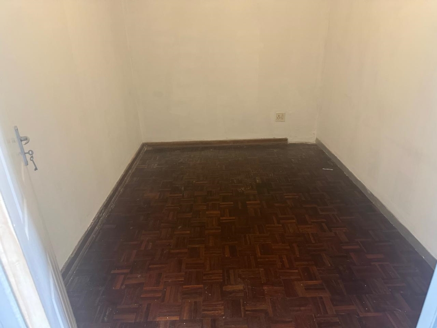 To Let Commercial Property for Rent in Malvern KwaZulu-Natal