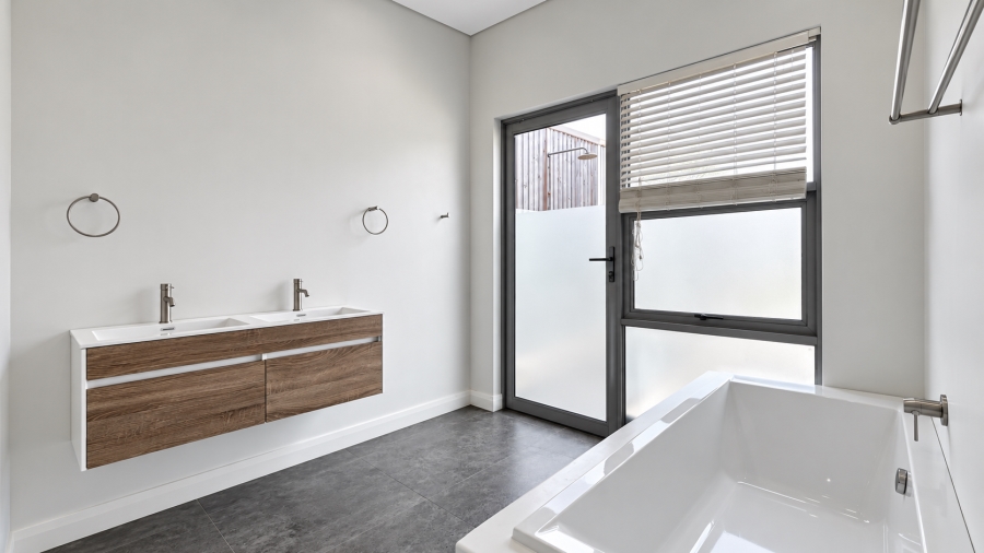 To Let 3 Bedroom Property for Rent in Zululami Coastal Estate KwaZulu-Natal