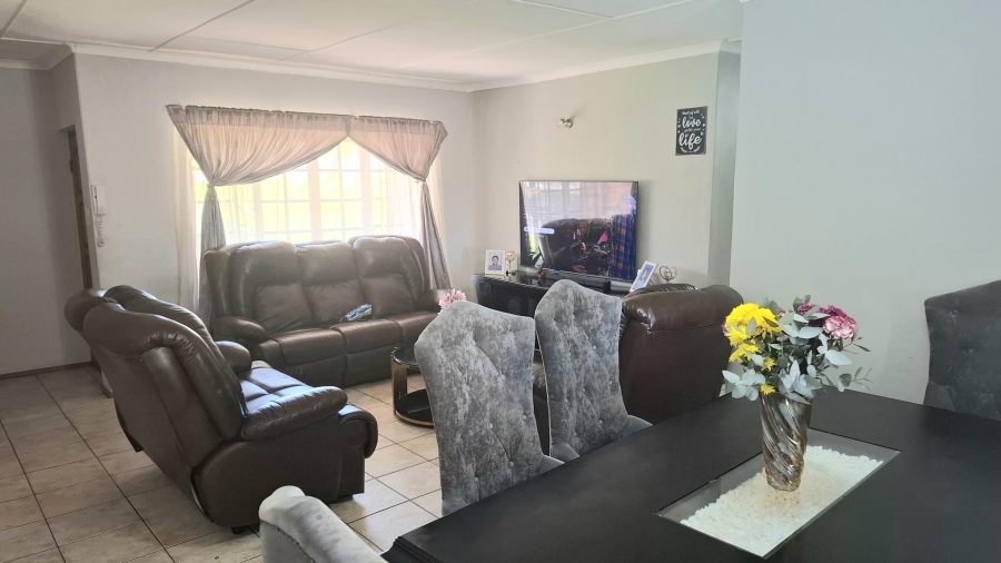 3 Bedroom Property for Sale in Hayfields KwaZulu-Natal