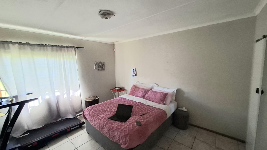 3 Bedroom Property for Sale in Hayfields KwaZulu-Natal