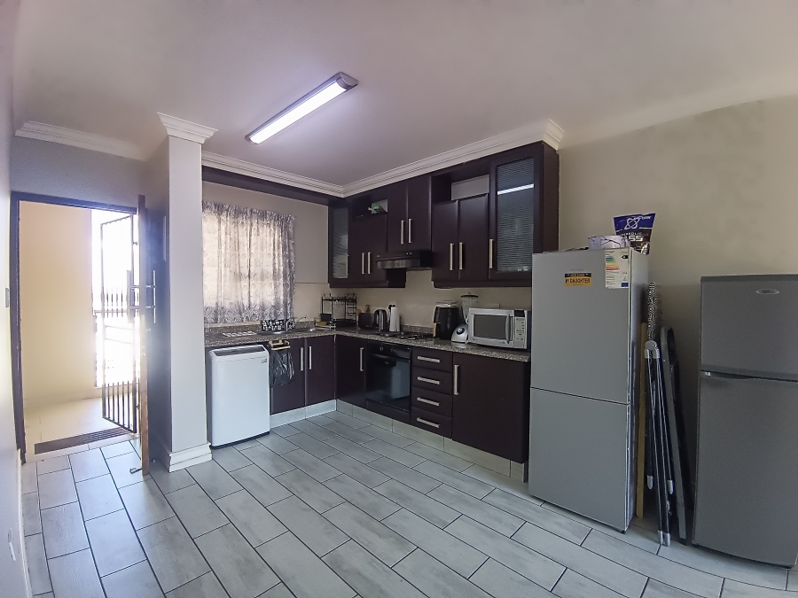 To Let 2 Bedroom Property for Rent in Umhlanga Ridge KwaZulu-Natal