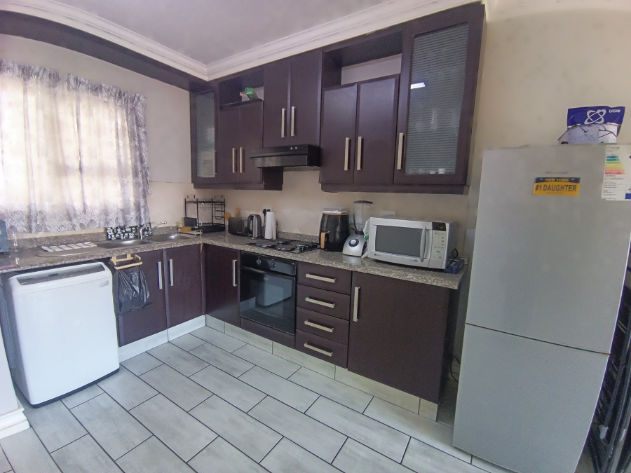 To Let 2 Bedroom Property for Rent in Umhlanga Ridge KwaZulu-Natal