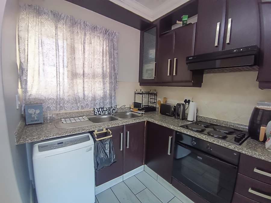 To Let 2 Bedroom Property for Rent in Umhlanga Ridge KwaZulu-Natal