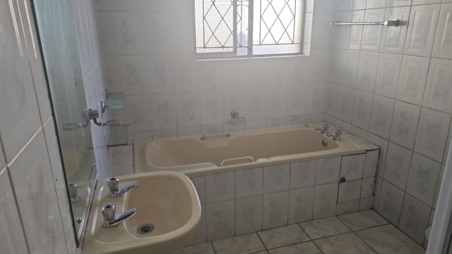To Let 2 Bedroom Property for Rent in Bluff KwaZulu-Natal