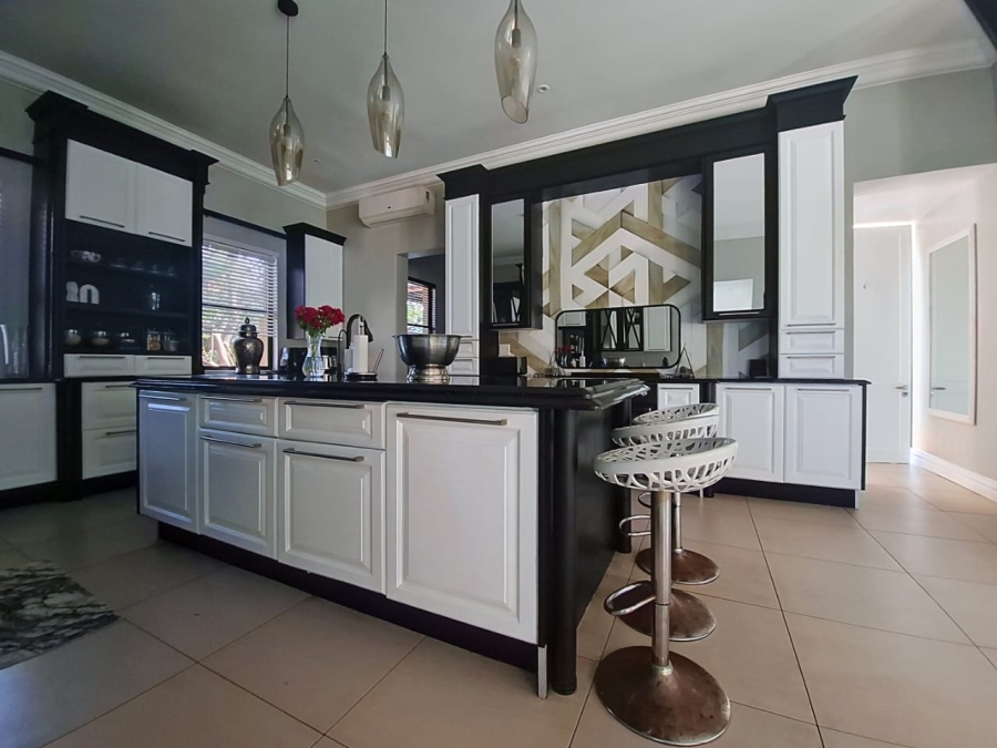 5 Bedroom Property for Sale in Port Zimbali KwaZulu-Natal