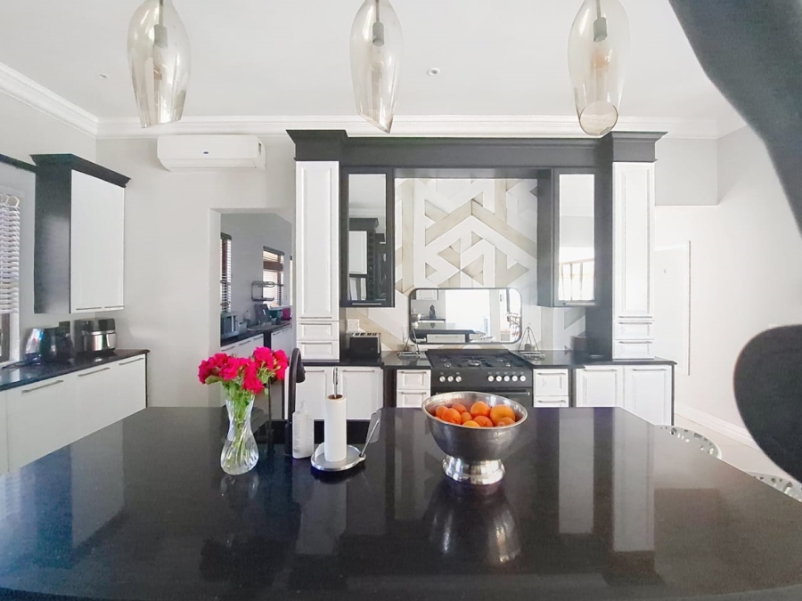 5 Bedroom Property for Sale in Port Zimbali KwaZulu-Natal