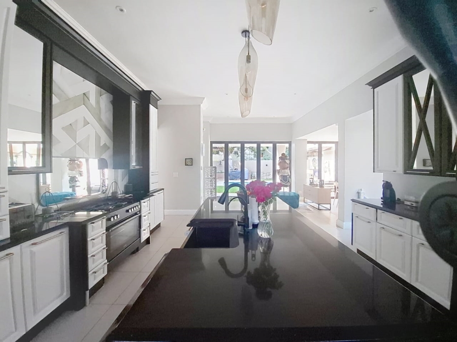 5 Bedroom Property for Sale in Port Zimbali KwaZulu-Natal