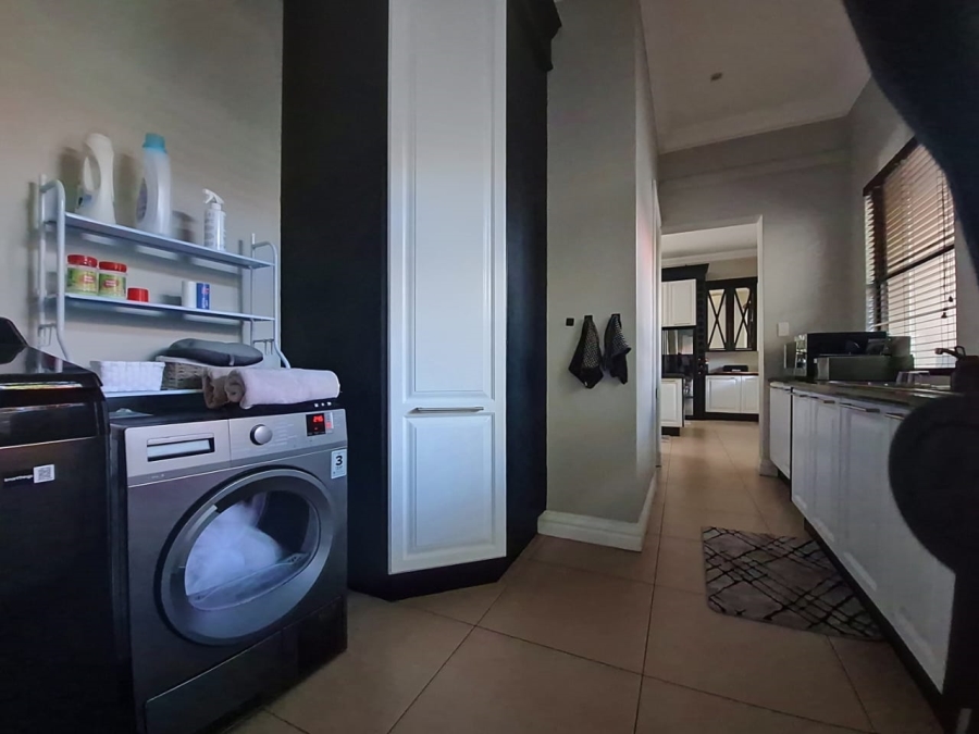 5 Bedroom Property for Sale in Port Zimbali KwaZulu-Natal