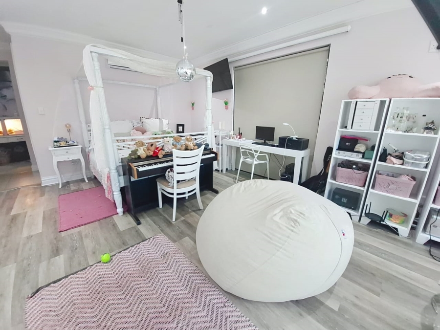 5 Bedroom Property for Sale in Port Zimbali KwaZulu-Natal