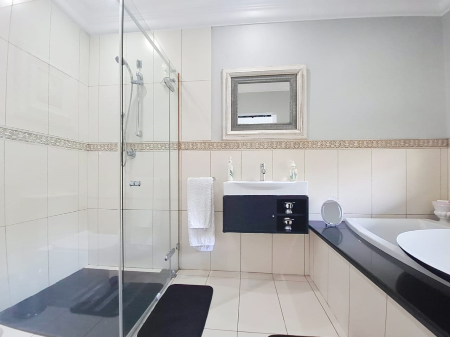 5 Bedroom Property for Sale in Port Zimbali KwaZulu-Natal