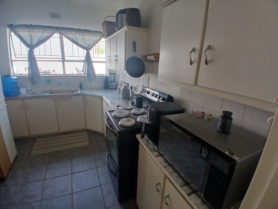 To Let 3 Bedroom Property for Rent in Huttenheights KwaZulu-Natal