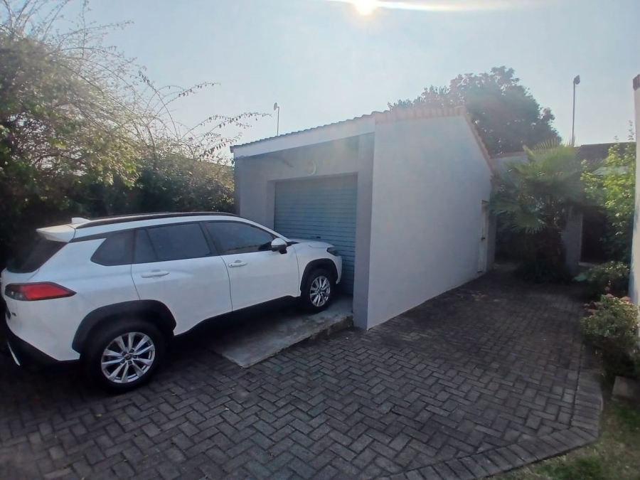 To Let 3 Bedroom Property for Rent in Huttenheights KwaZulu-Natal