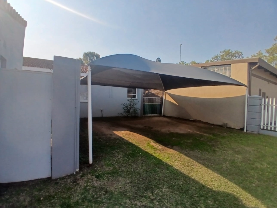To Let 3 Bedroom Property for Rent in Huttenheights KwaZulu-Natal