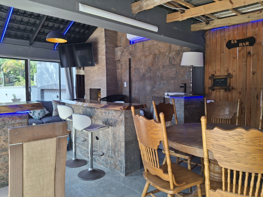 To Let 4 Bedroom Property for Rent in Ballito Central KwaZulu-Natal