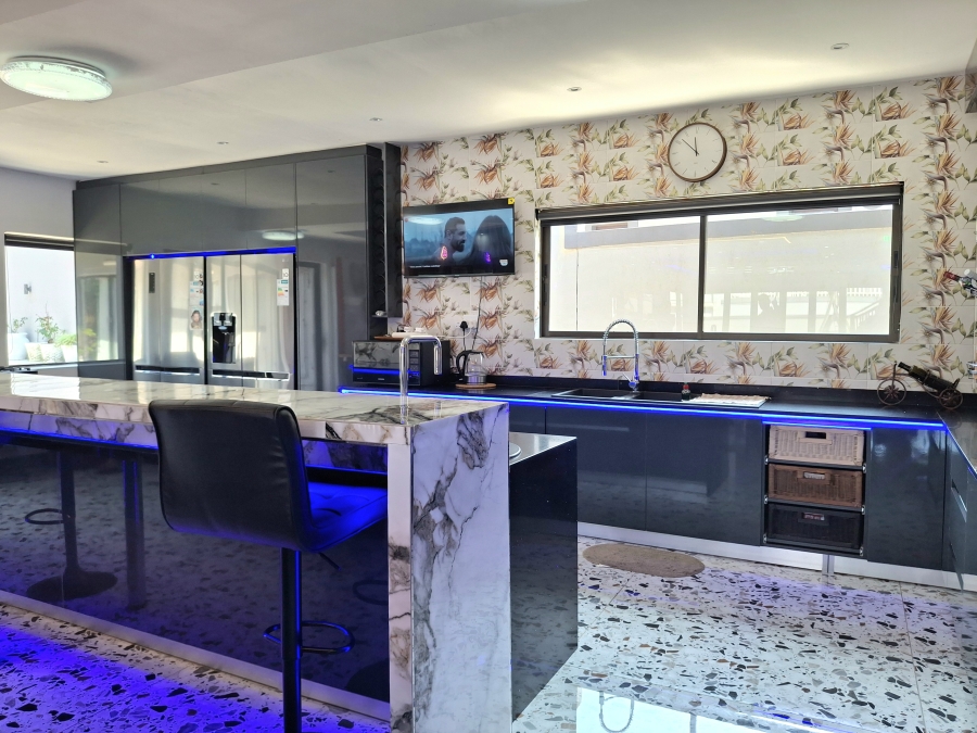 To Let 4 Bedroom Property for Rent in Ballito Central KwaZulu-Natal
