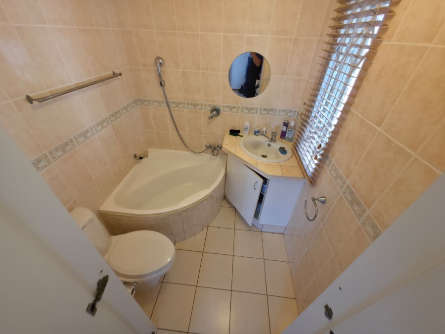 4 Bedroom Property for Sale in Amanzimtoti KwaZulu-Natal