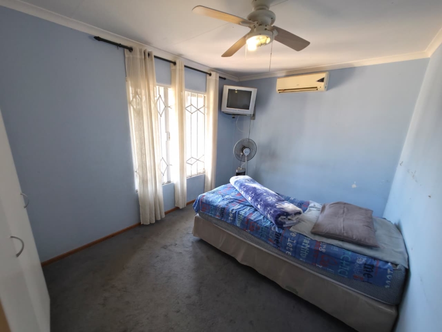 4 Bedroom Property for Sale in Amanzimtoti KwaZulu-Natal