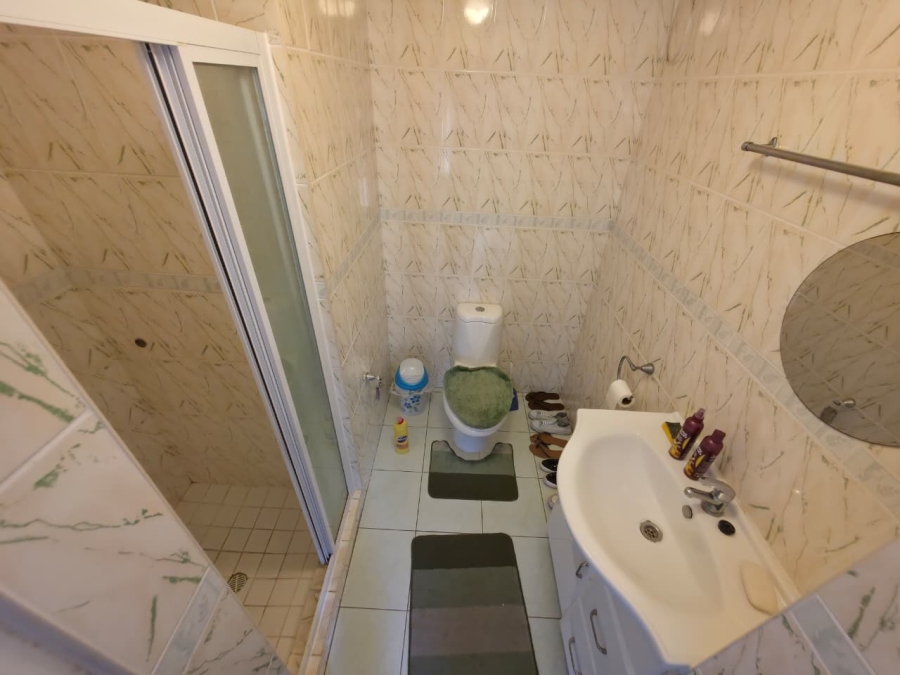 4 Bedroom Property for Sale in Amanzimtoti KwaZulu-Natal
