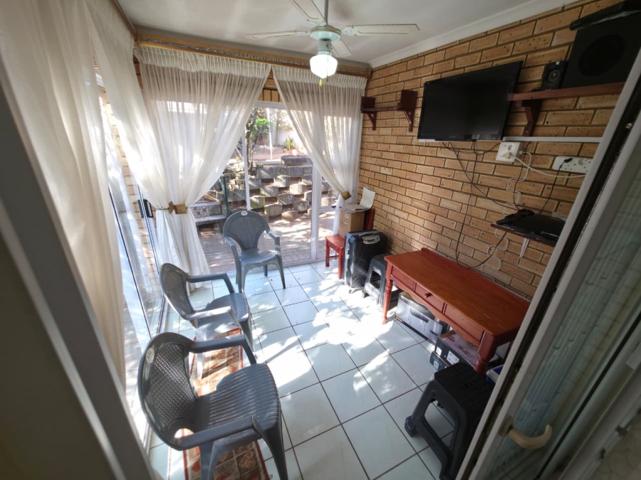 4 Bedroom Property for Sale in Amanzimtoti KwaZulu-Natal