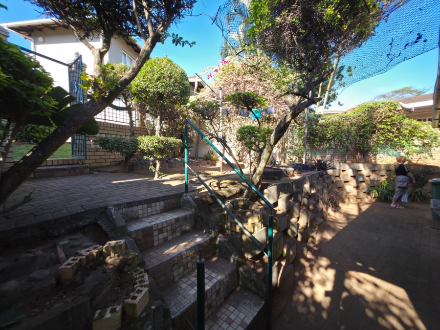4 Bedroom Property for Sale in Amanzimtoti KwaZulu-Natal