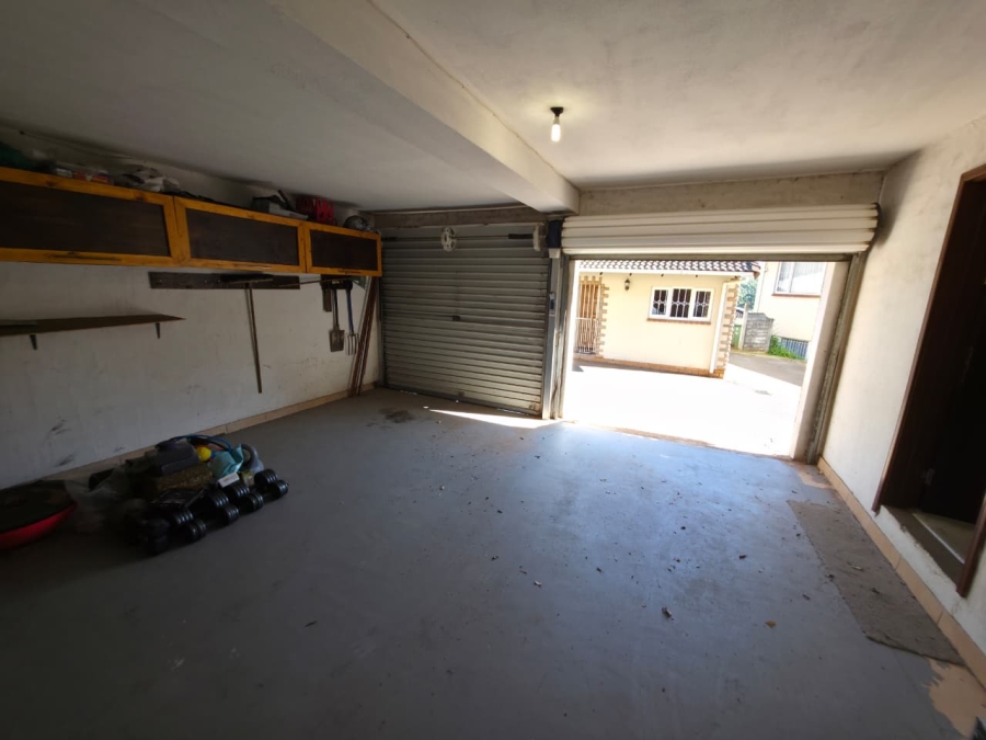 4 Bedroom Property for Sale in Amanzimtoti KwaZulu-Natal