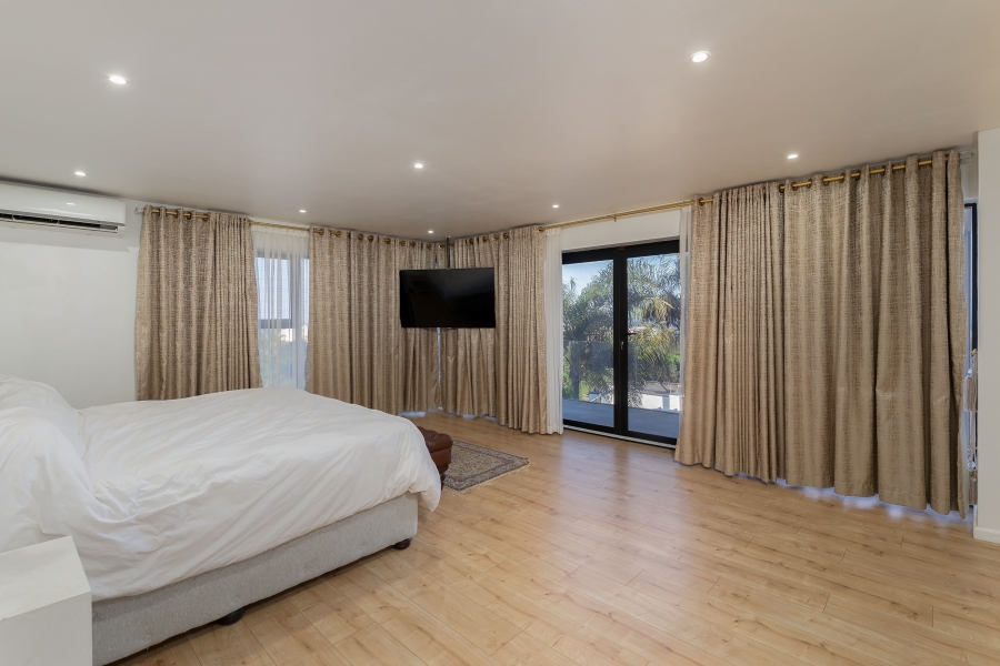 5 Bedroom Property for Sale in Umhlanga KwaZulu-Natal