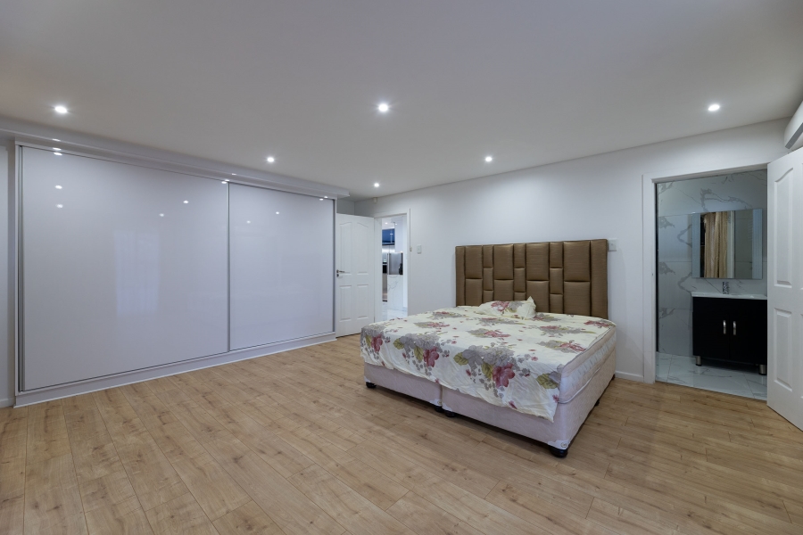 5 Bedroom Property for Sale in Umhlanga KwaZulu-Natal