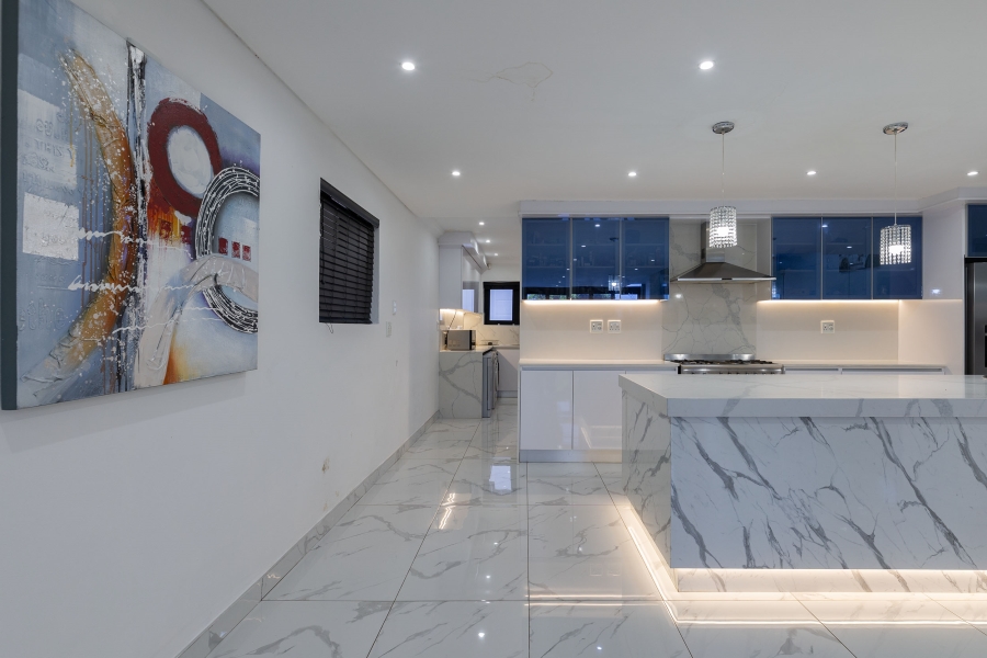 5 Bedroom Property for Sale in Umhlanga KwaZulu-Natal