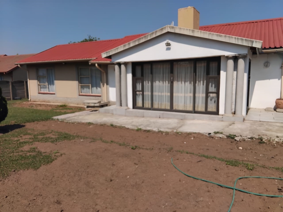 4 Bedroom Property for Sale in Ncandu Park KwaZulu-Natal