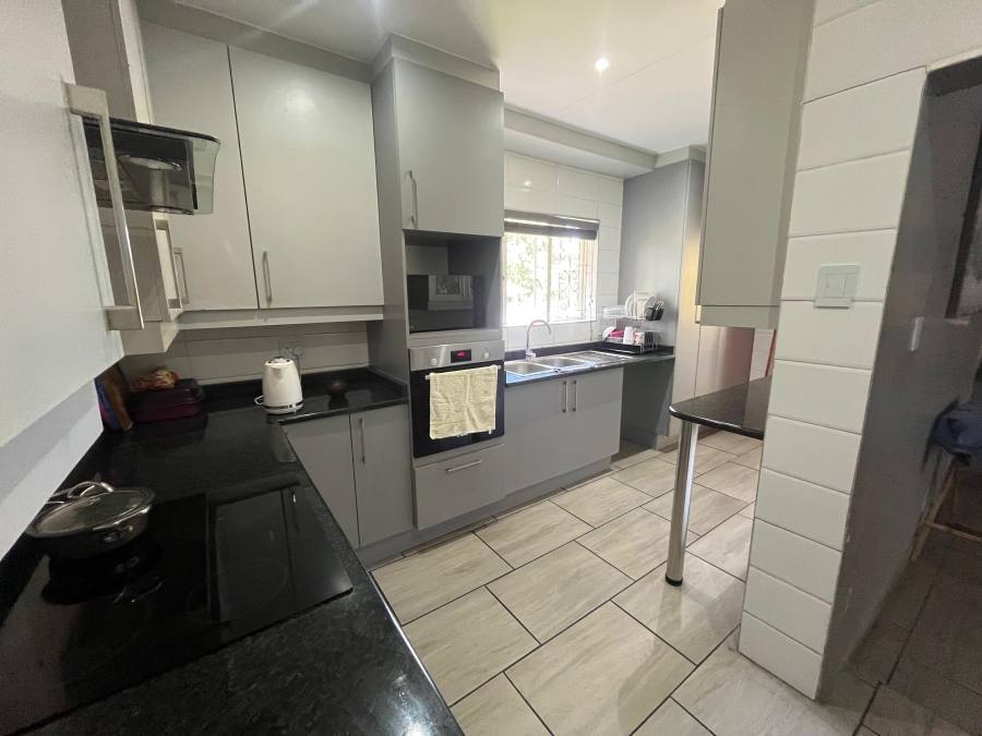 3 Bedroom Property for Sale in Pinelands KwaZulu-Natal