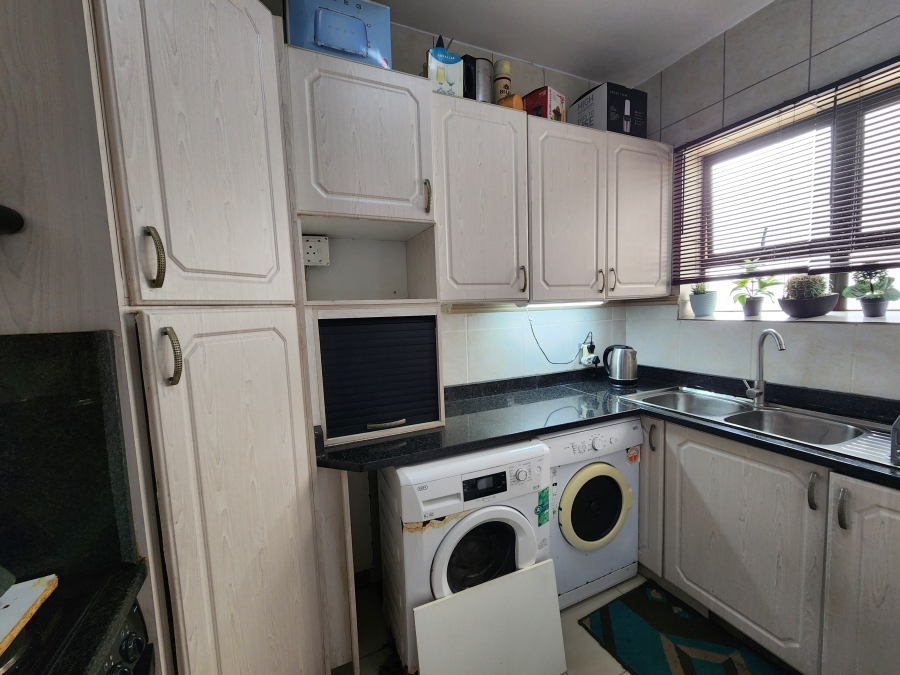 1 Bedroom Property for Sale in Durban Central KwaZulu-Natal