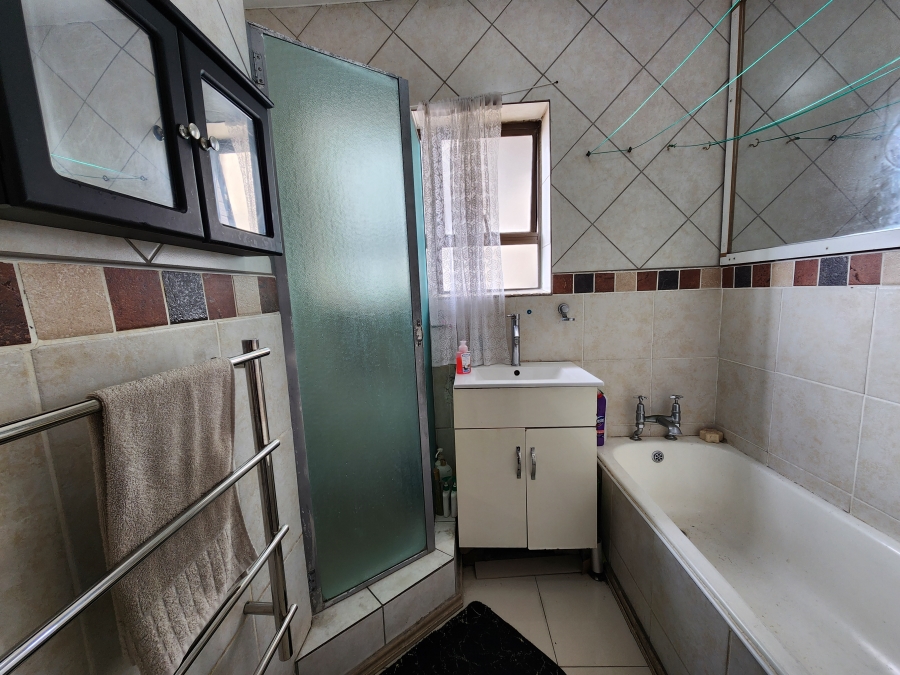 1 Bedroom Property for Sale in Durban Central KwaZulu-Natal