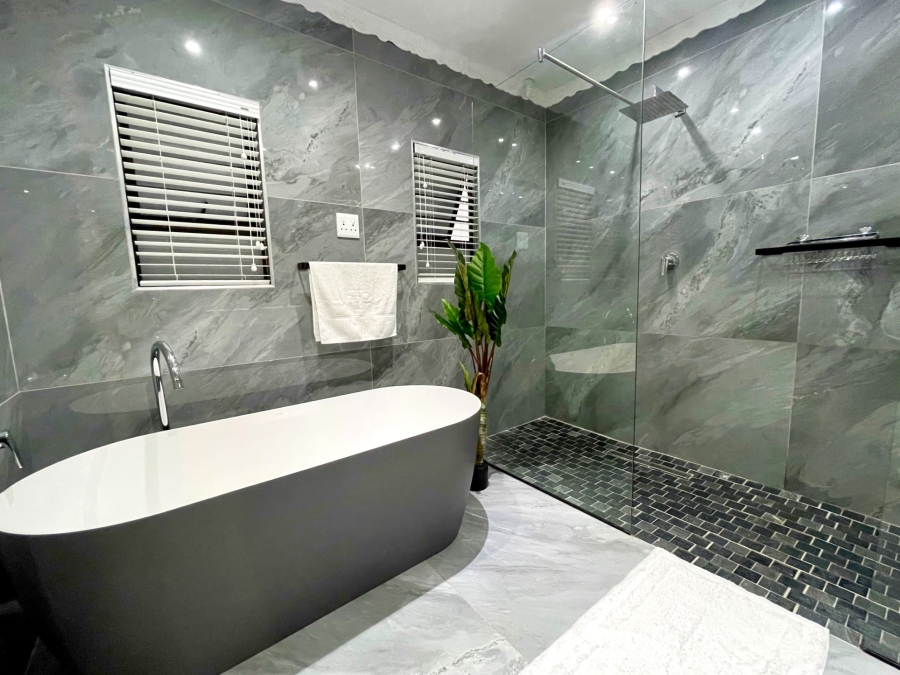 4 Bedroom Property for Sale in Ballito Central KwaZulu-Natal