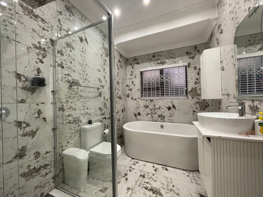 4 Bedroom Property for Sale in Ballito Central KwaZulu-Natal