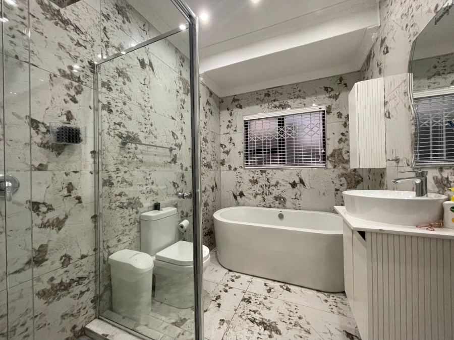 4 Bedroom Property for Sale in Ballito Central KwaZulu-Natal