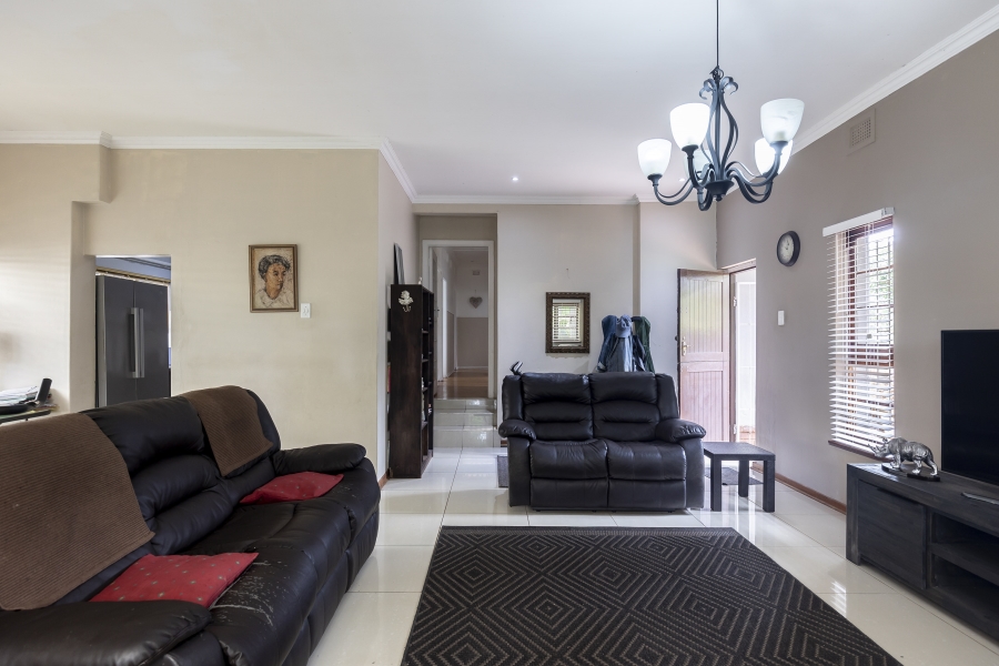 To Let 4 Bedroom Property for Rent in Park Hill KwaZulu-Natal