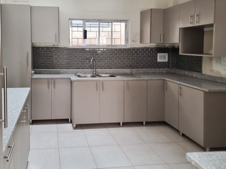 To Let 2 Bedroom Property for Rent in Durban North KwaZulu-Natal
