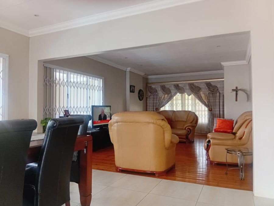4 Bedroom Property for Sale in Scottsville KwaZulu-Natal