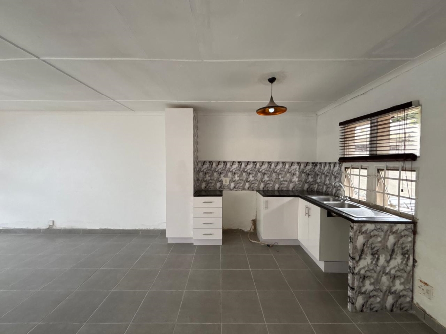 2 Bedroom Property for Sale in Sherwood KwaZulu-Natal