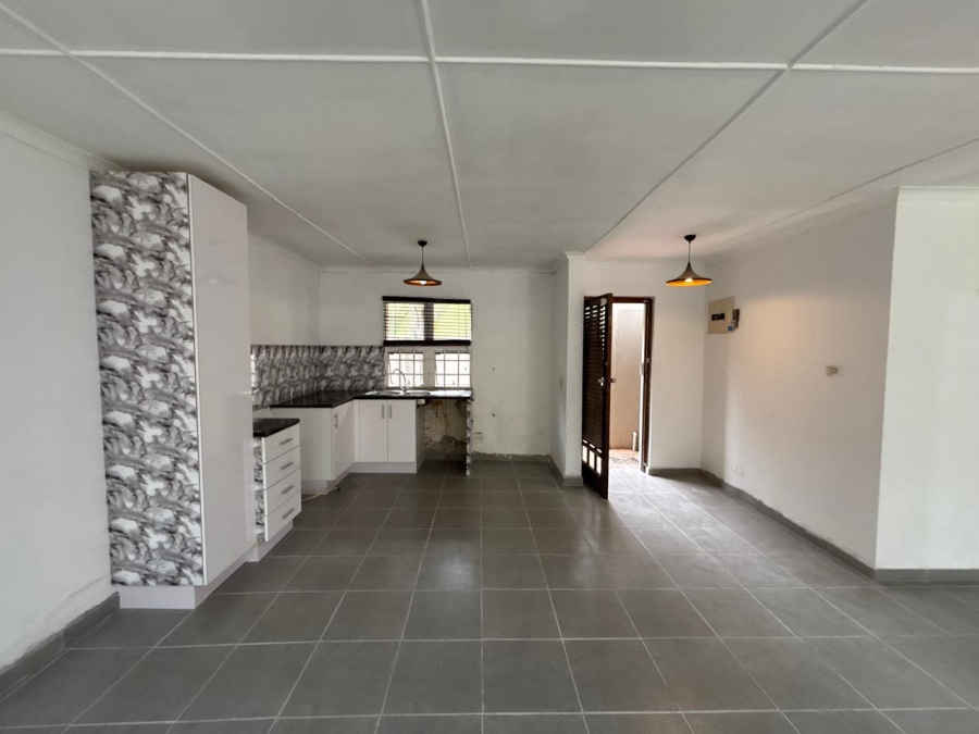 2 Bedroom Property for Sale in Sherwood KwaZulu-Natal