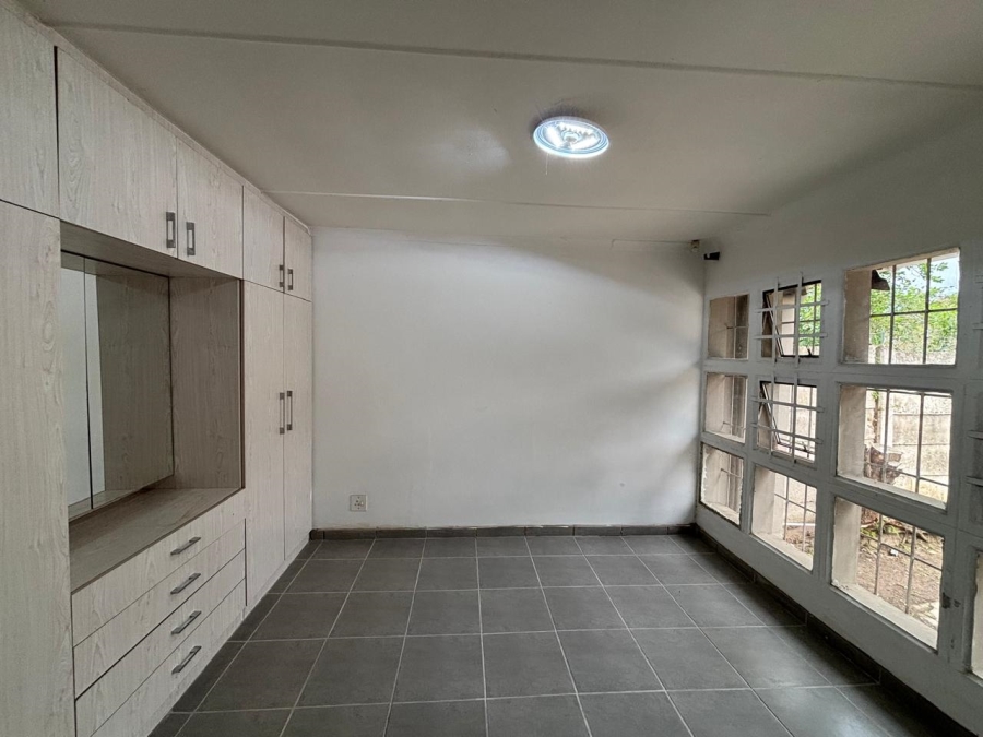 2 Bedroom Property for Sale in Sherwood KwaZulu-Natal