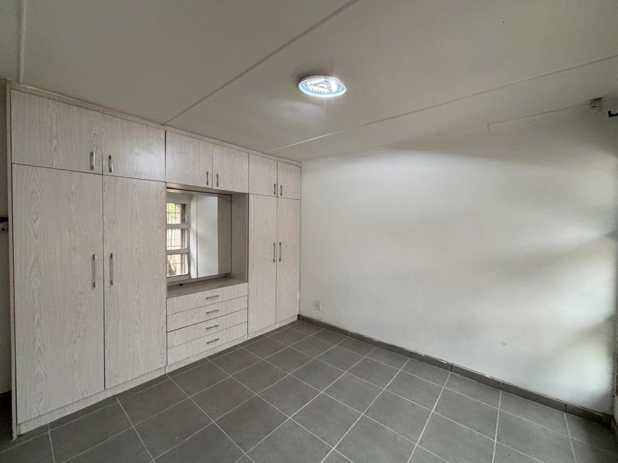 2 Bedroom Property for Sale in Sherwood KwaZulu-Natal