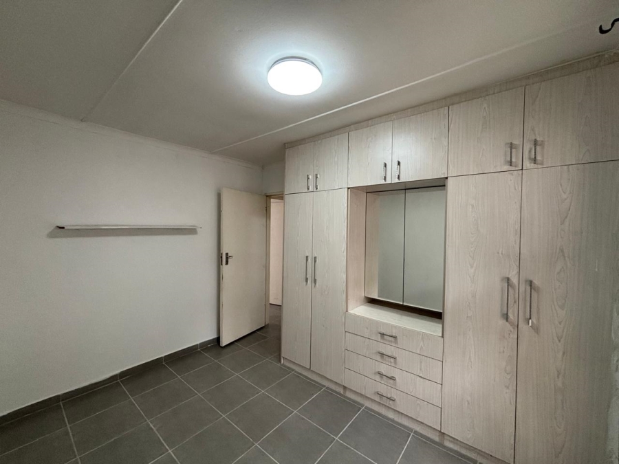 2 Bedroom Property for Sale in Sherwood KwaZulu-Natal