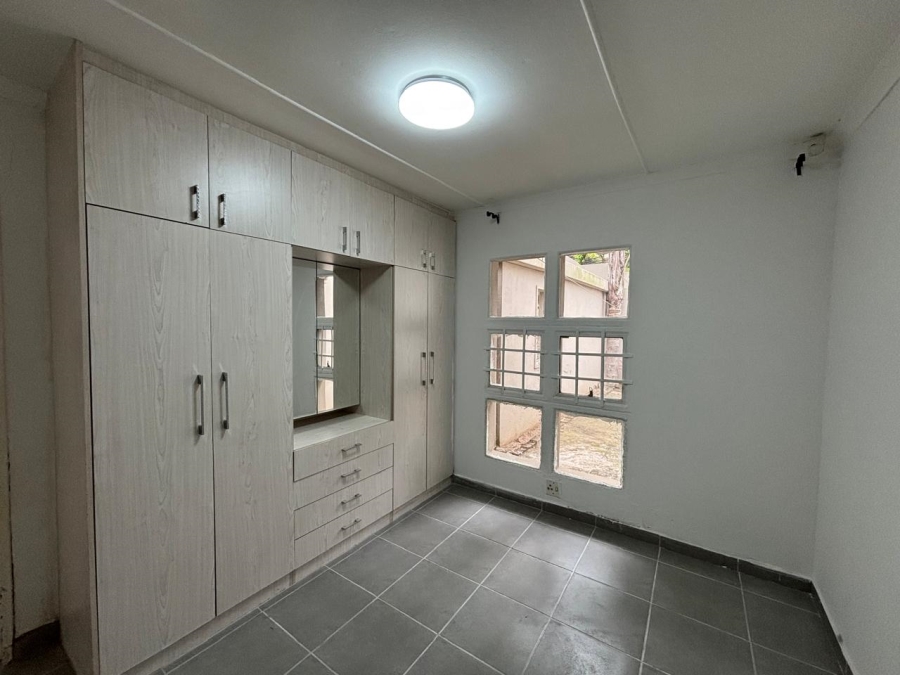 2 Bedroom Property for Sale in Sherwood KwaZulu-Natal