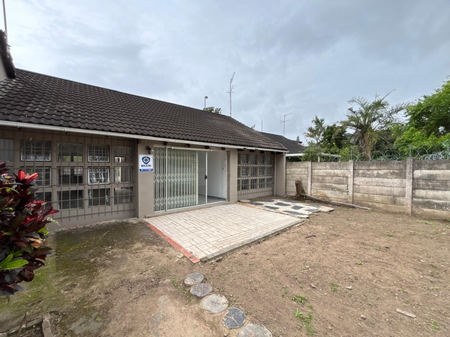 2 Bedroom Property for Sale in Sherwood KwaZulu-Natal