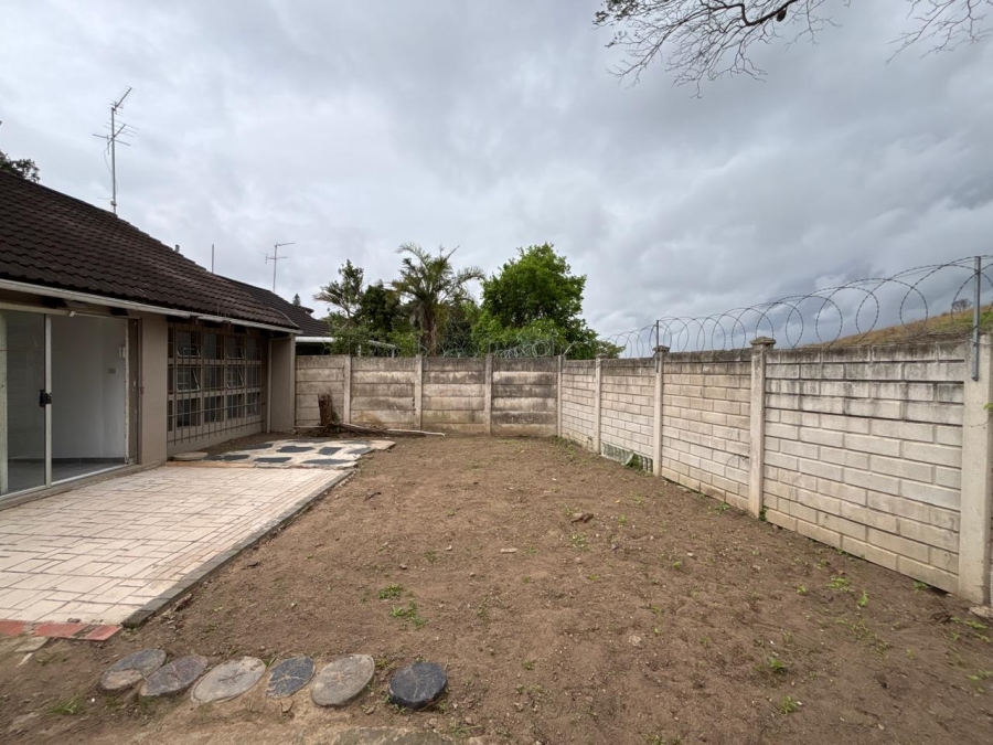 2 Bedroom Property for Sale in Sherwood KwaZulu-Natal